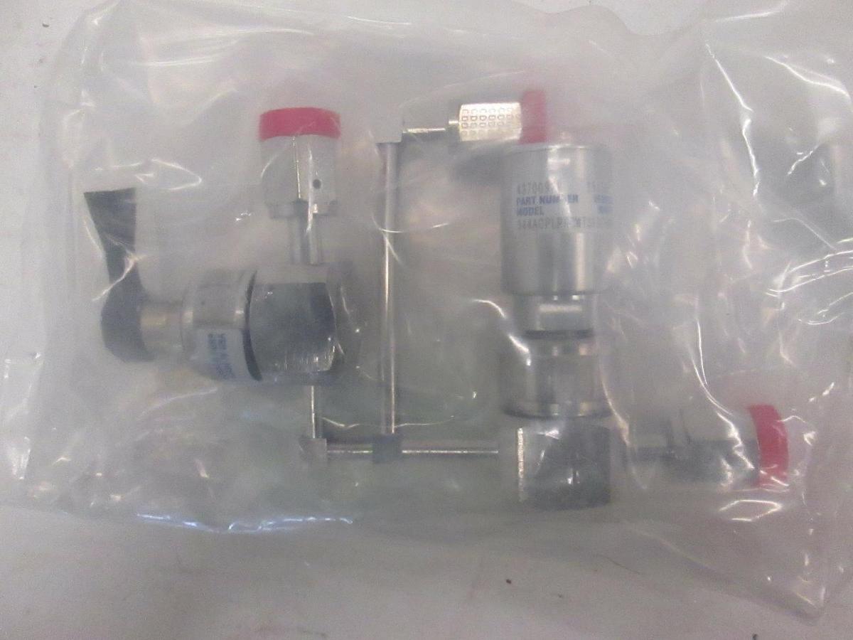 Gas Line With Two Parker Diaphragm Valves, New