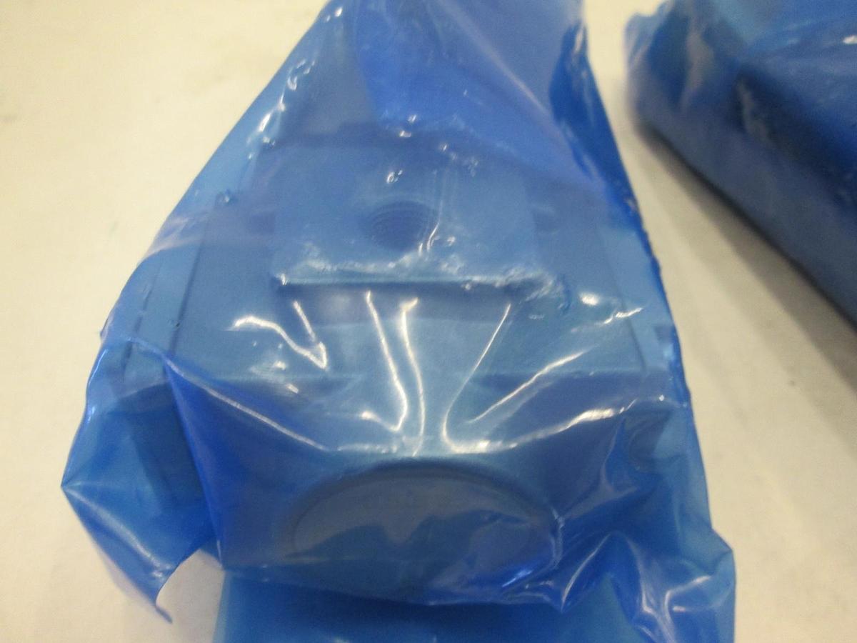 SMC, AR20-01BE, Regulator, New, Lot of 2