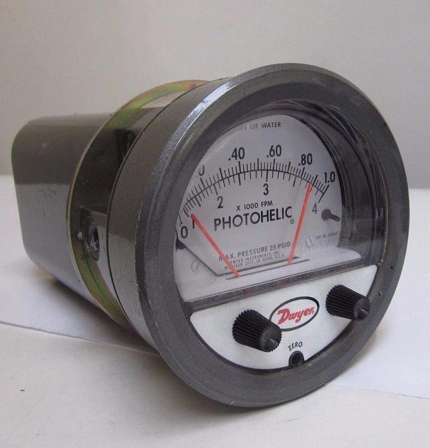 Used Dwyer 3001AVC Photohelic Gauge 0 to 1", Used