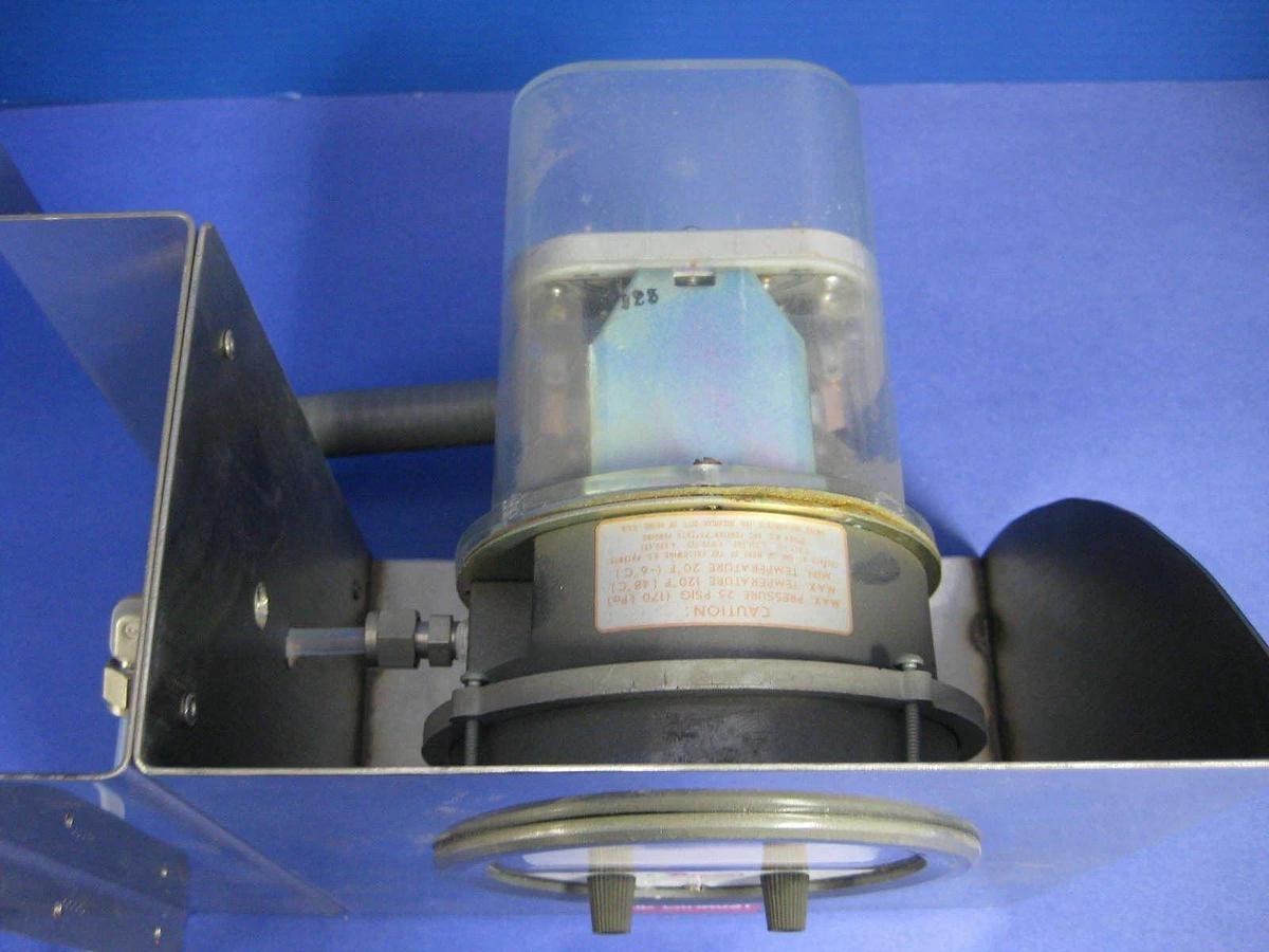 Used Dwyer 3001C Photohelic Gauge with Enclosure and Connections, Used