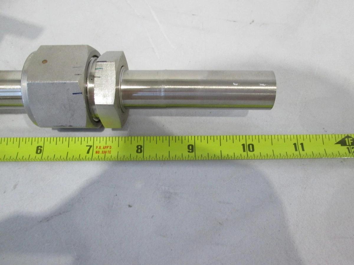 Used Swagelok, SS-8UK-TQ3-SC11, Manual Green Valve, 1" 4 Port, Used