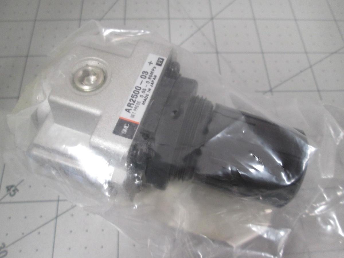 Used SMC, AR2500-03+, Air Regulator, New