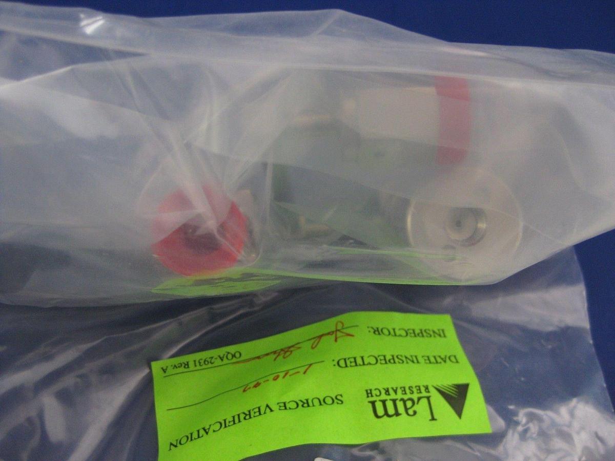 Used LAM Research 839-054686-001 Parker Veriflo 944AOPLPNCLPWTSFSF4686 Valve Assembly