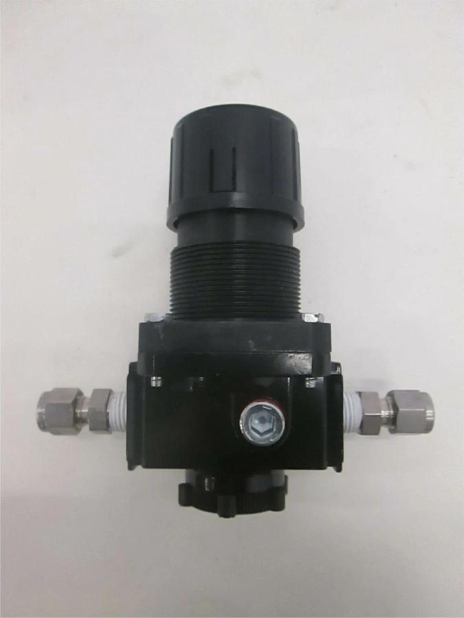 Used Arrow, Pressure Regulator, Model R352, Used