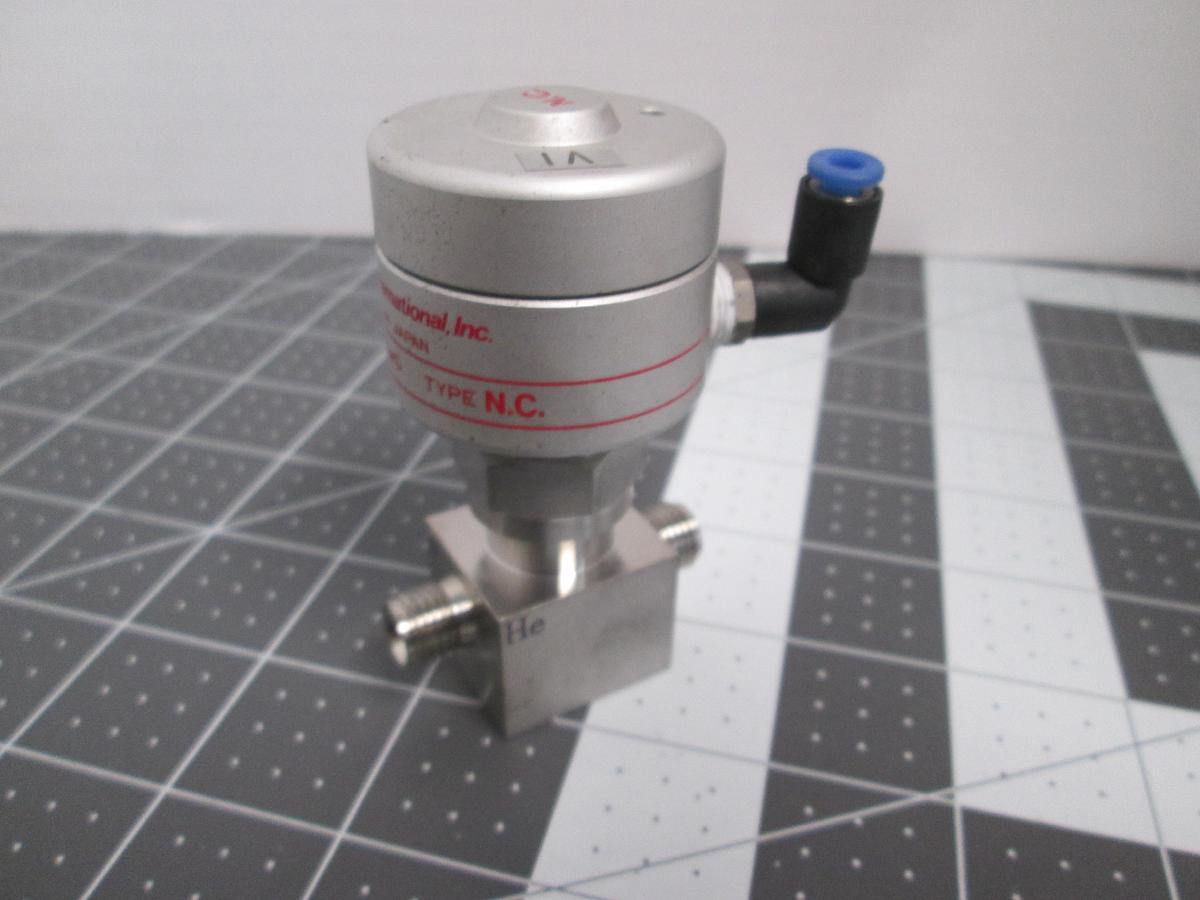 Used Fujikin, Pneumatic N.C. Valve 316 Stainless Steel 3.5-7KGF/CM2G, USED