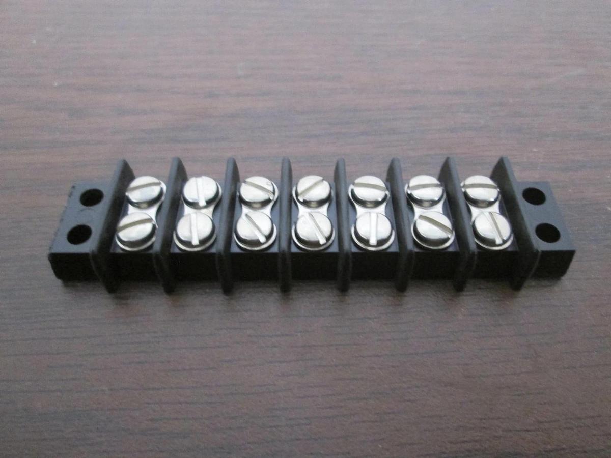 Used Cinch, 7 Position Terminal Block, Used
