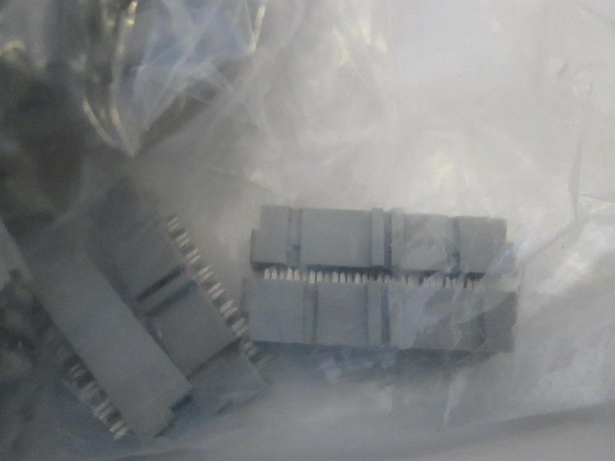 Used Wire-Board Connector, Socket, 46F4650, 20 Position, New, Lot of 25
