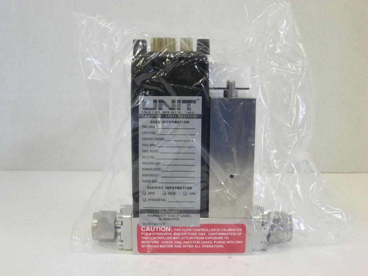 Used Unit UFC-1560A, MFC, Mass Flow Controller, HCL, 500 SCCM, 1/4" VCR, Used