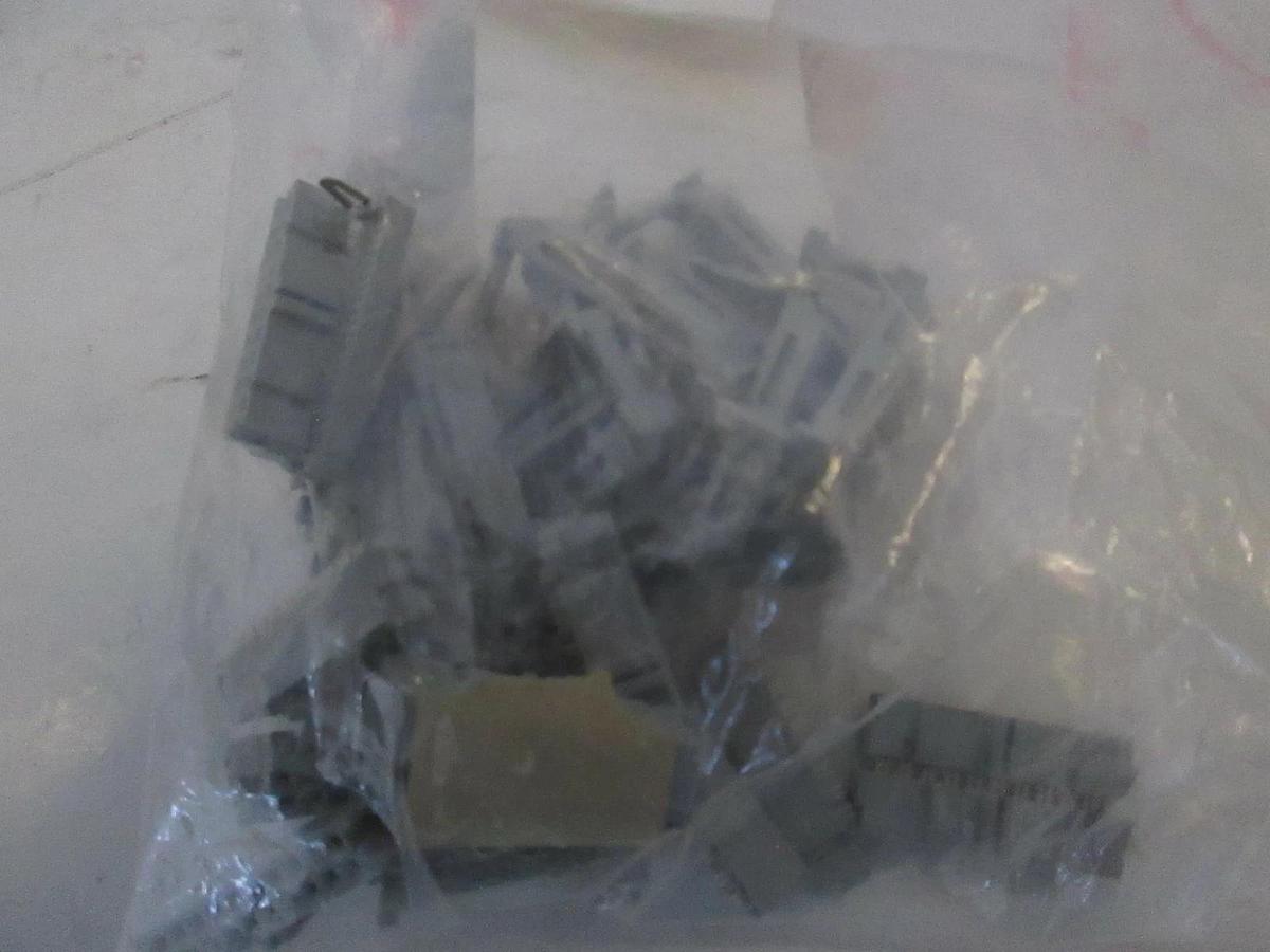 Wire-Board Connector, Socket, 46F4650, 20 Position, New, Lot of 25