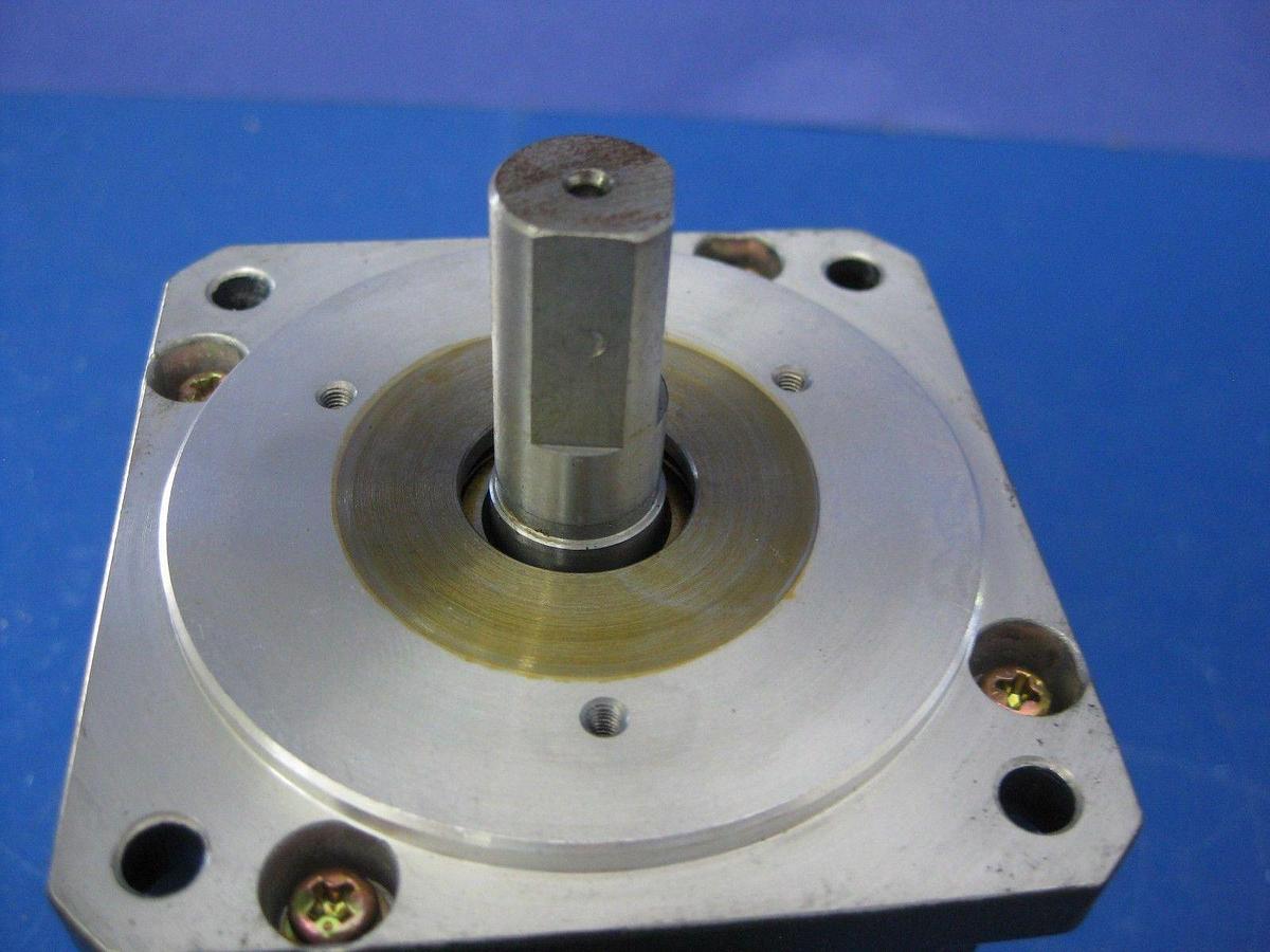 Used YASKAWA USAREM-02DE2X AC Servo Motor, 3000 RPM, 200W, Used