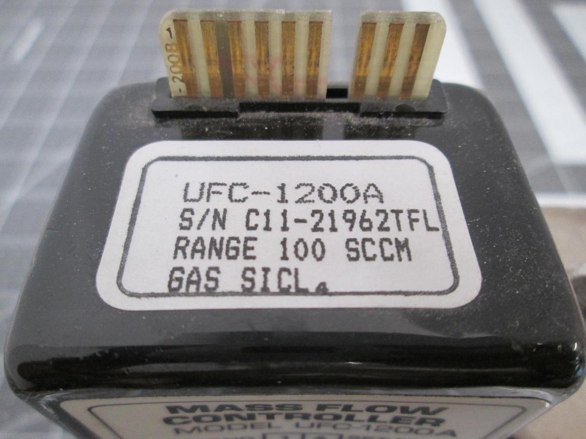 Used UNIT Instruments, UFC-1200A 100 SCCM SiCl4 Mass Flow Controller 500 PSI