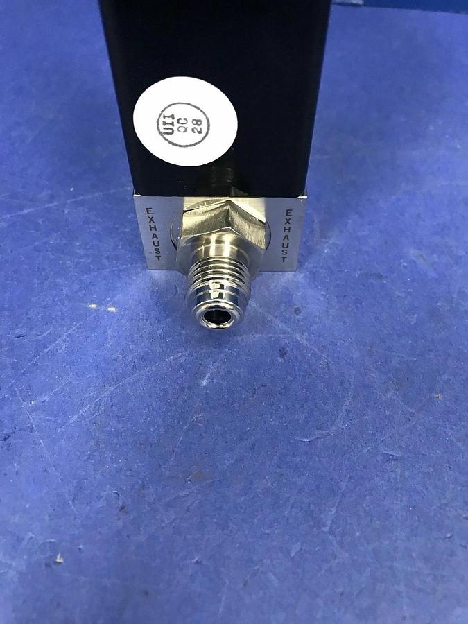 Used Unit UFC-1400 Mass Flow Controller MFC, N2, 400 SCCM, Used