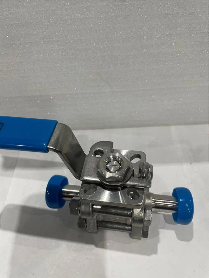 Used Dixon, 1/2"-C8M 1000WOG, Ball Valve, Clamp, Used