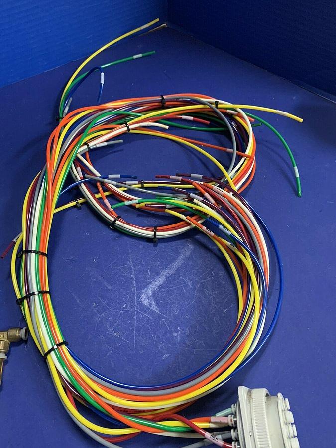 Used SMC DMK12-23 Multi-Connector w/ One-Touch Fittings and Poly Tubing, Used