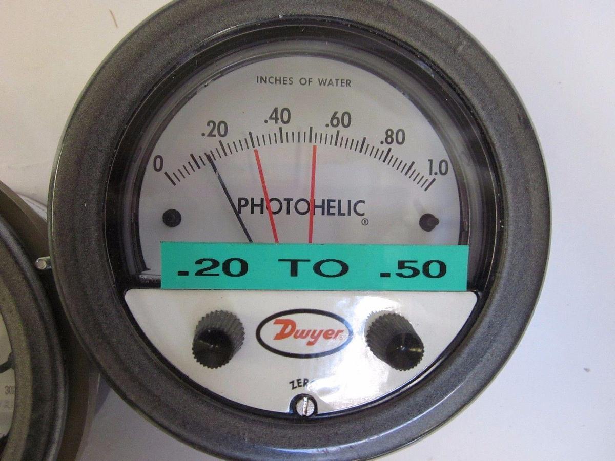 Used Dwyer 3001C and 3002MR Photohelic Gage , 0-1.0" and 0-2"of Water, Lot of 2 Used