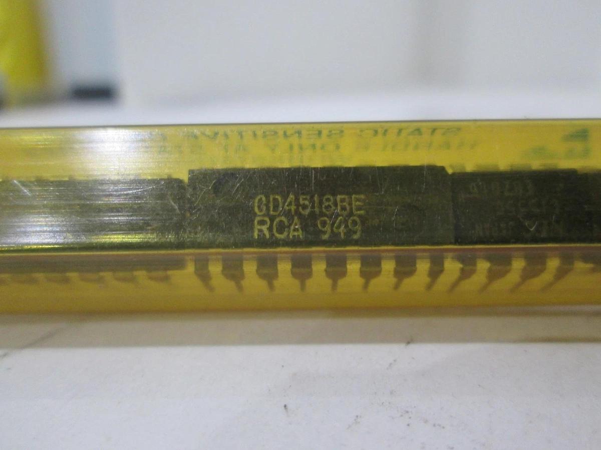 Used Texas Instruments, CD4035BE, RCA 941, Integrated Circuit, Used, Lot of 35