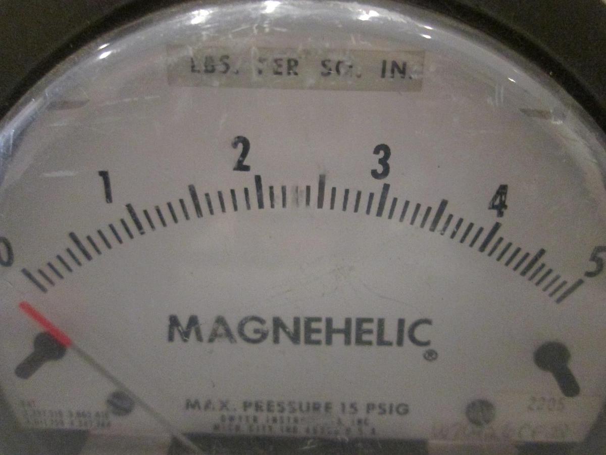 Used Dwyer, Magnehelic Pressure Gauge 0-5", 2205, Used