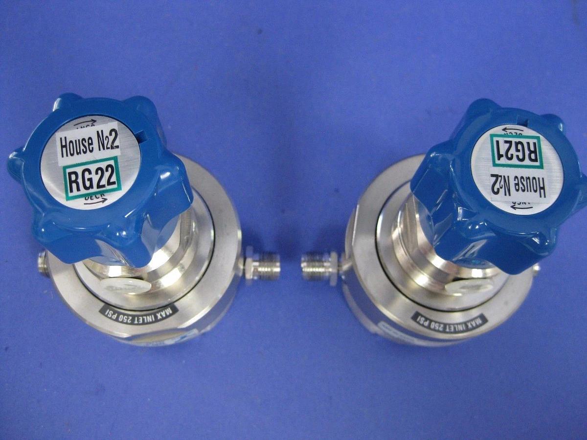 Used Veriflo SQ420E1002P6T UHP Point-Of-Use Regulator, 3/8" Compression, Used