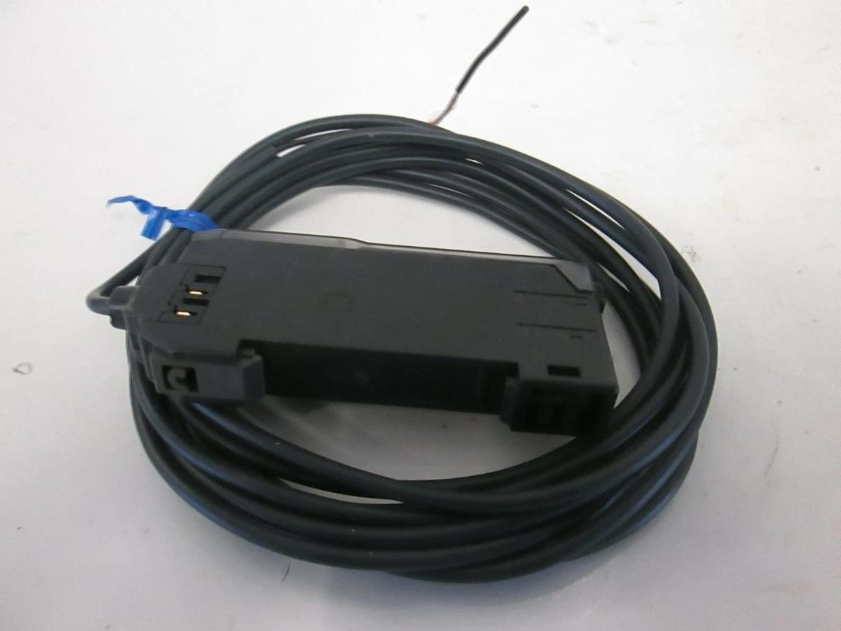 Omron E3X-DA6 Sensor, New Open Box