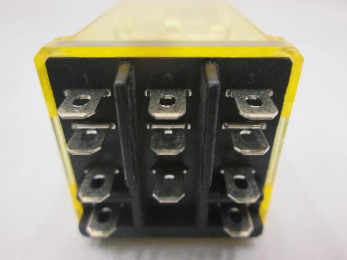Used IDEC, RR3B-U, DC 24 V Relay, Used