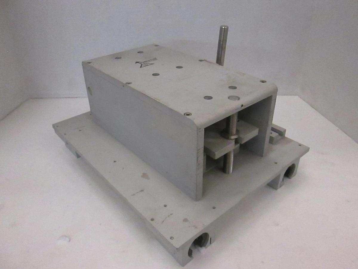 Used Cryco Industries Cantilever Head/ Boat Loader Head Assembly, Used