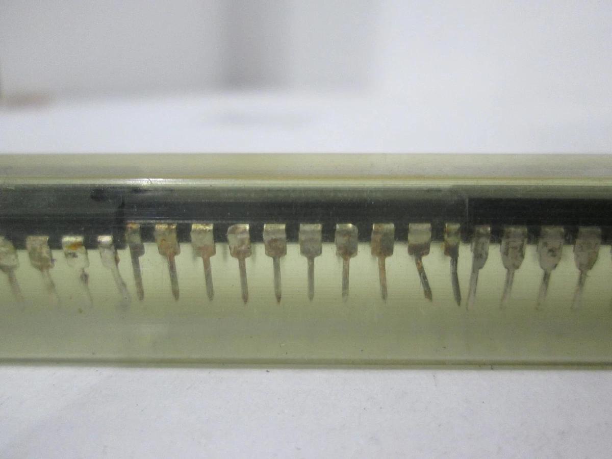 Texas Instruments, SN74LS240N, Integrated Circuit, New, Lot of 22