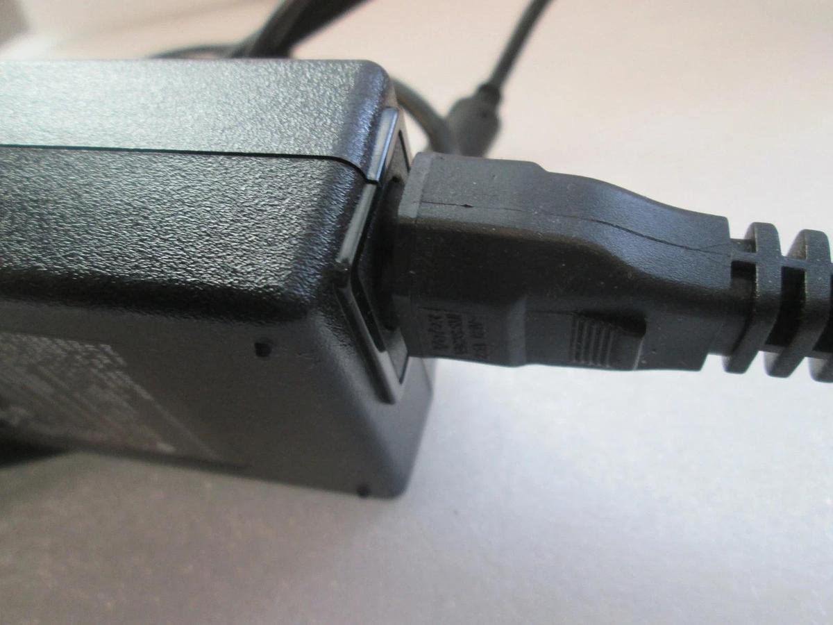 Used Dell, DA90PM111, MK947, 50-60Hz, AC Adapter, Used