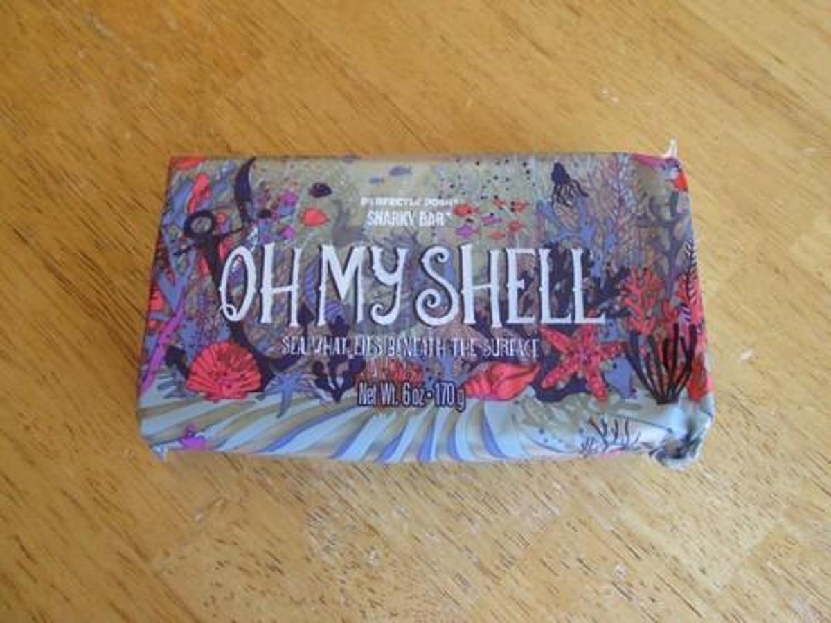 Perfectly Posh Oh My Shell Snarky Bar, Citrus Melon scent, exfoliating soap