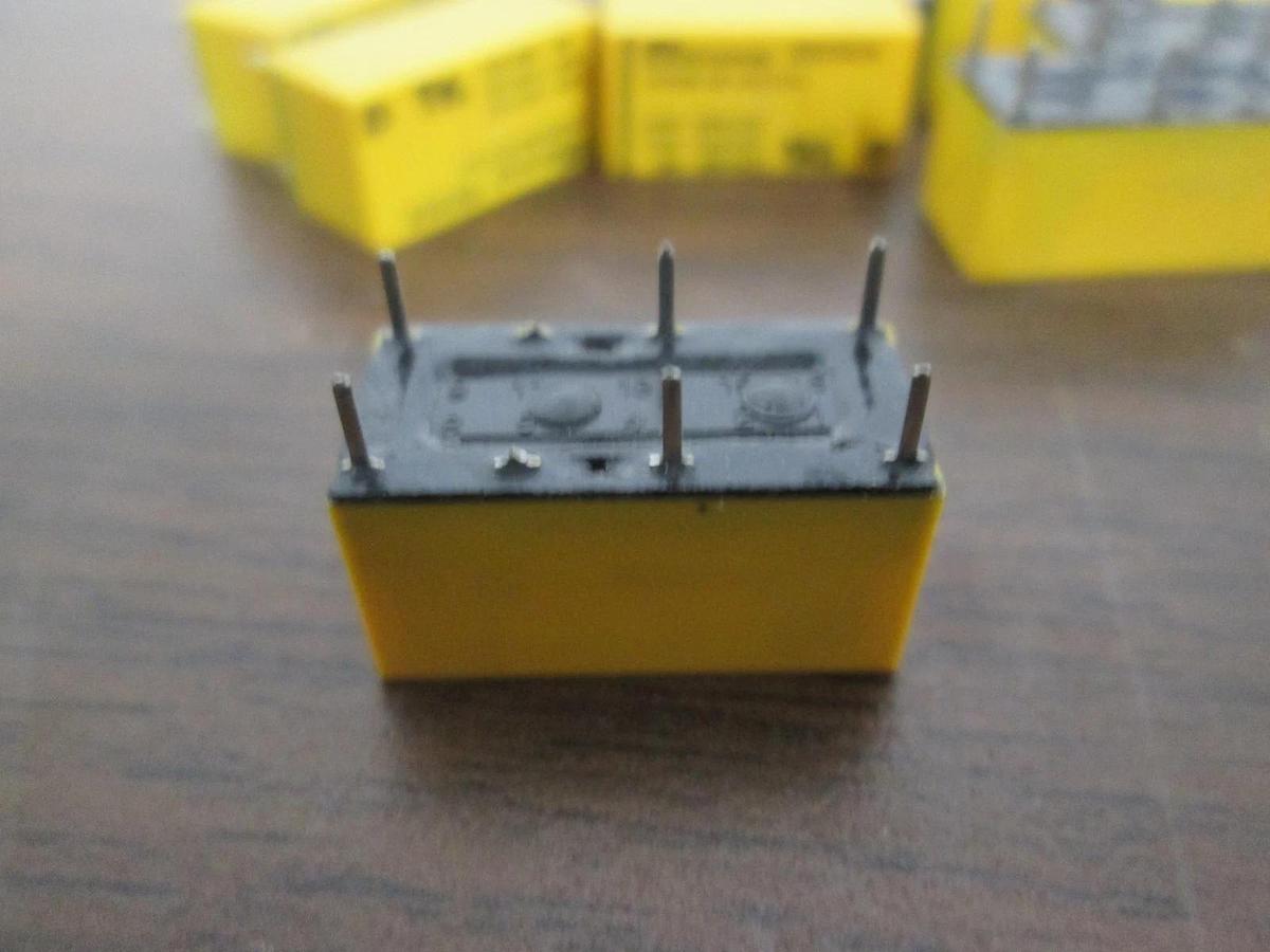 Used Aromat, 8839A, DS2E-M-DC12V, Signal Relay, Lot of 14