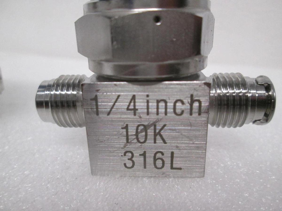 Used Nippon Sanso, 10K 316L SCG, 1/4" Valve, Used, Lot of 2