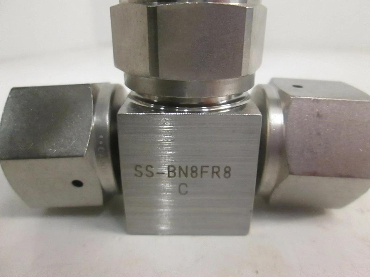 Used Swagelok Bellows Sealed Valve with Pneumatic Actuator SS-BN8FR8-C, 1/2 "FVCR