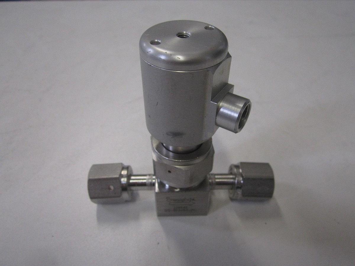 Used Swagelok SS-BNV51-2C Bellows Sealed Valve, 1/8-27 NPT Inlet, 1/4" FVCR