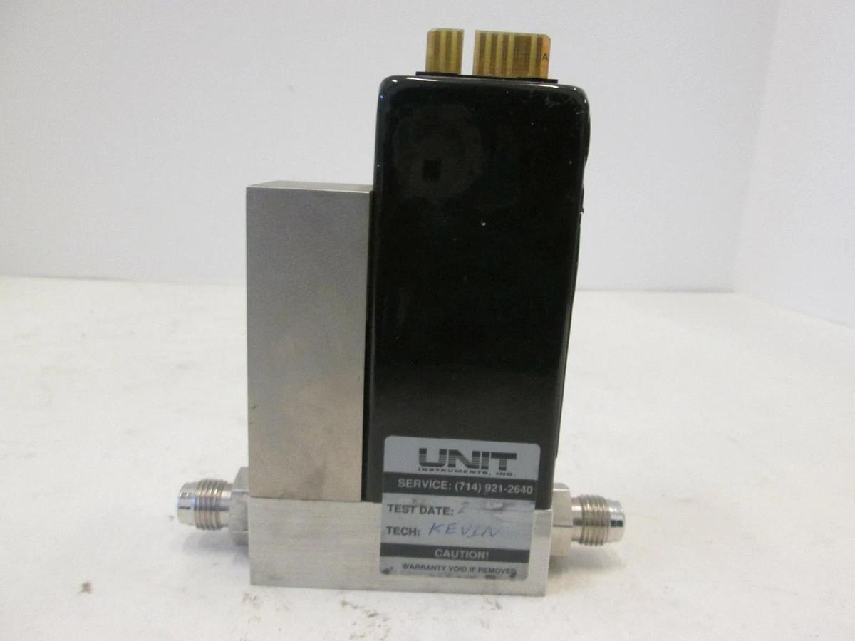 Used Unit UFC-1110N Mass Flow Controller MFC, N2, 20 SLM, Used
