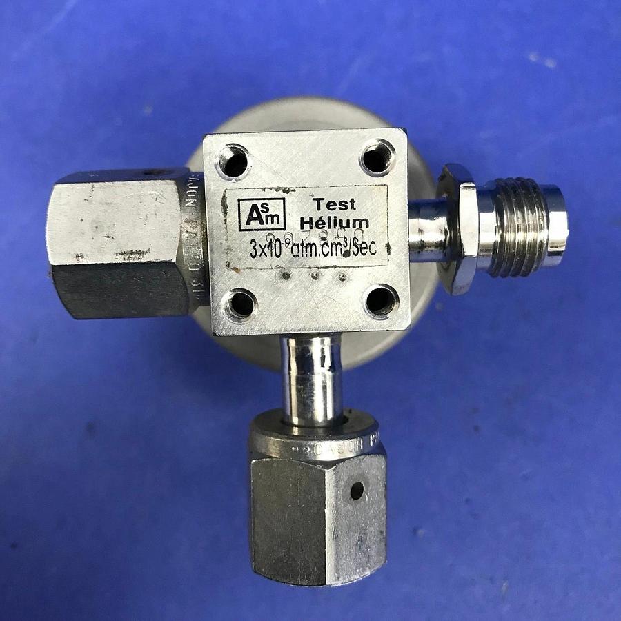 Used Qualiflow ASM Pneumatic 3-Way Test Helium Valve, 3x10(-9) atm.cm3/sec, NO, Used