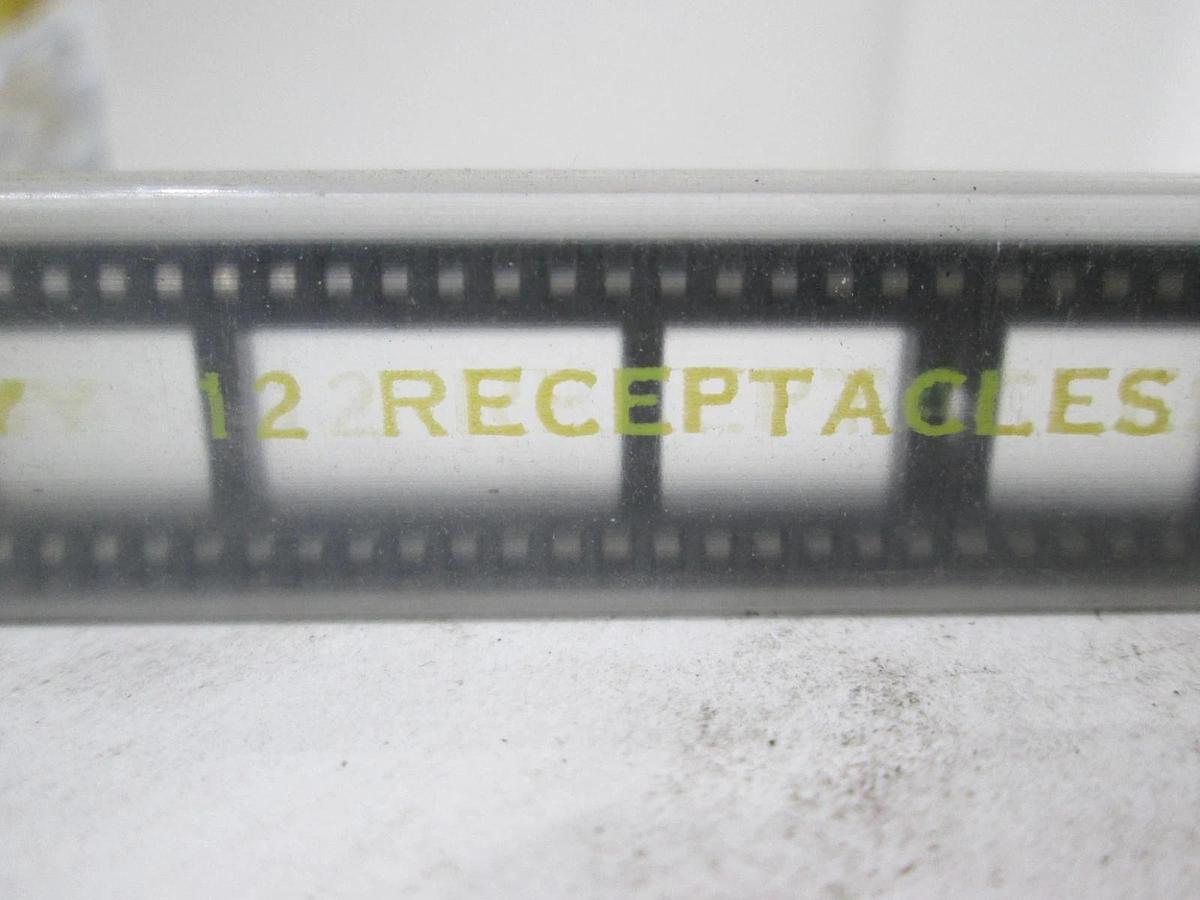 Burndy, Integrated Circuit Socket, New, Lot of 12