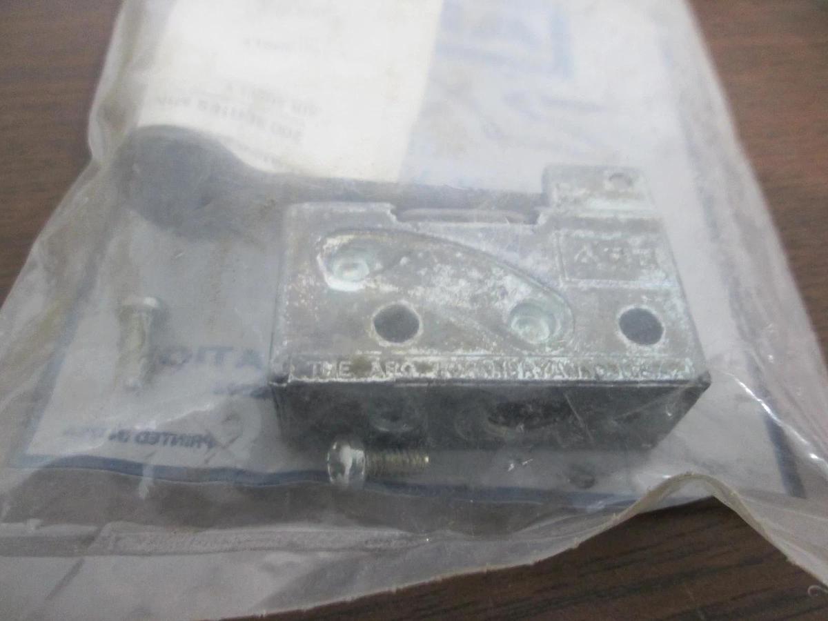 ARO, 201-C, Mini Valve, ZX3002, New, Lot of 2