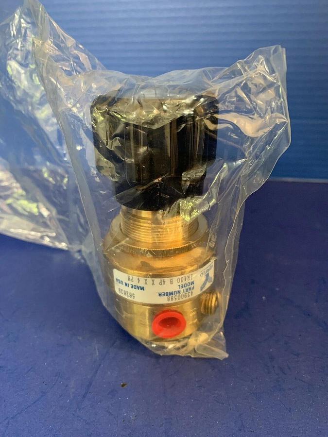 Veriflo IR400B4PXX4PM Regulator, Brass, 4 Ports, New