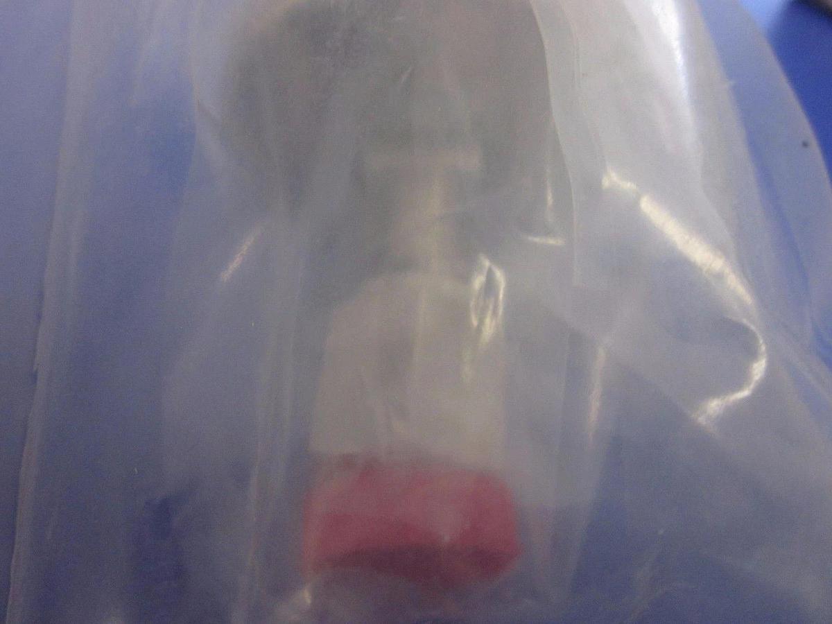 Used Ametek C 1535, Cleanroom Gauge, 30-0-30 psi, 1/4" FVCR Back Mount, New