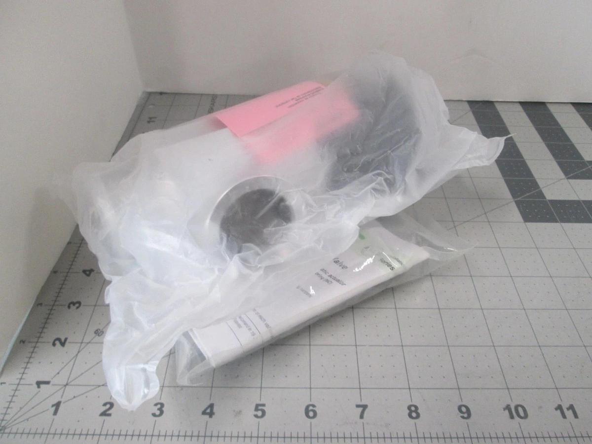 VAT Inc., 62032-KA18-AAB1/0037, Control Angle Valve w/ Manual, New