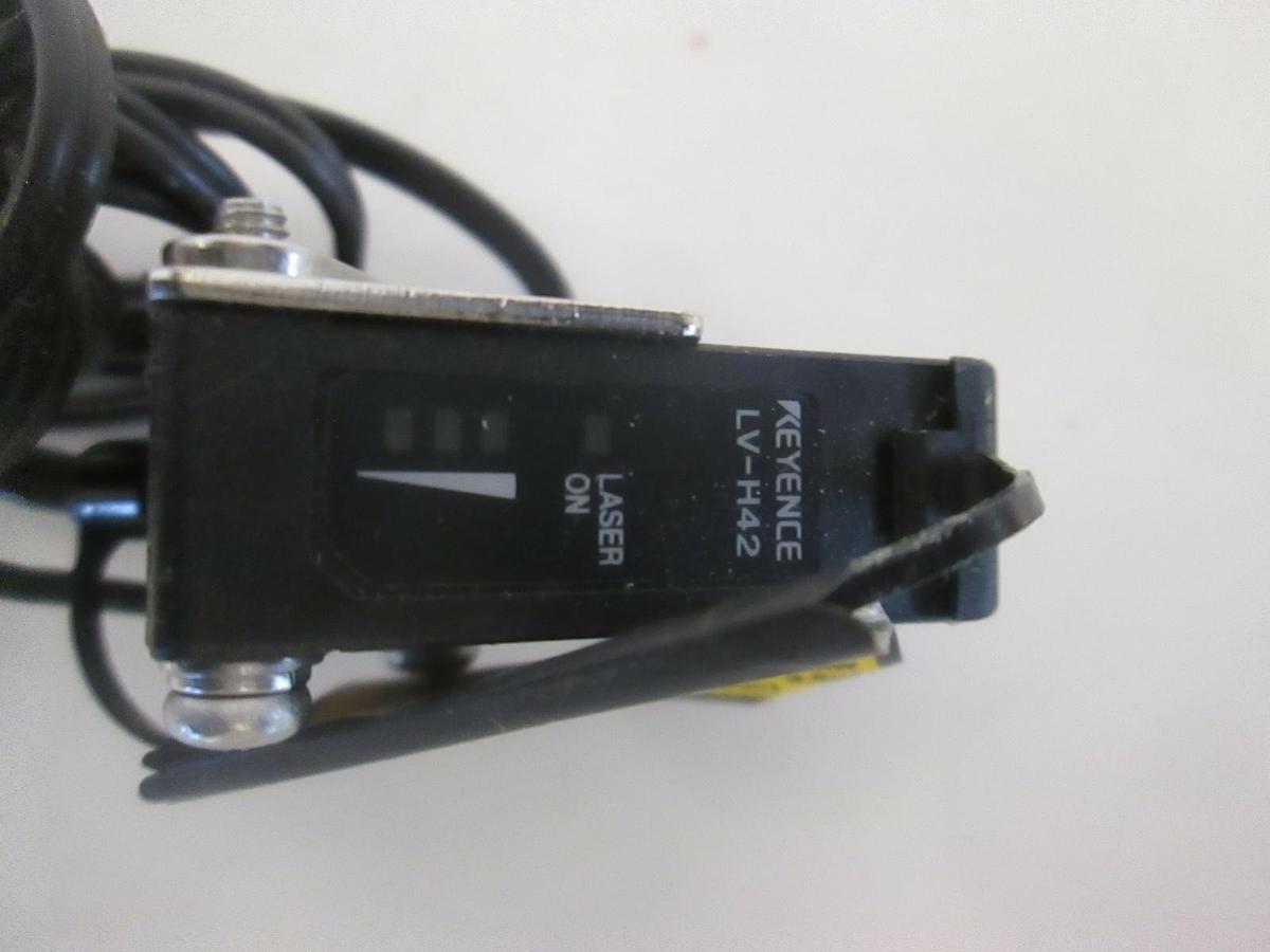 Used Keyence, Reflective Sensor Head, LV-H42, New