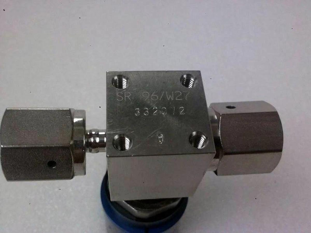 Used Qualiflow SR96/W27 Valve, High Purity, 2-3/4"Face to Face 1/4"FVCR, Used