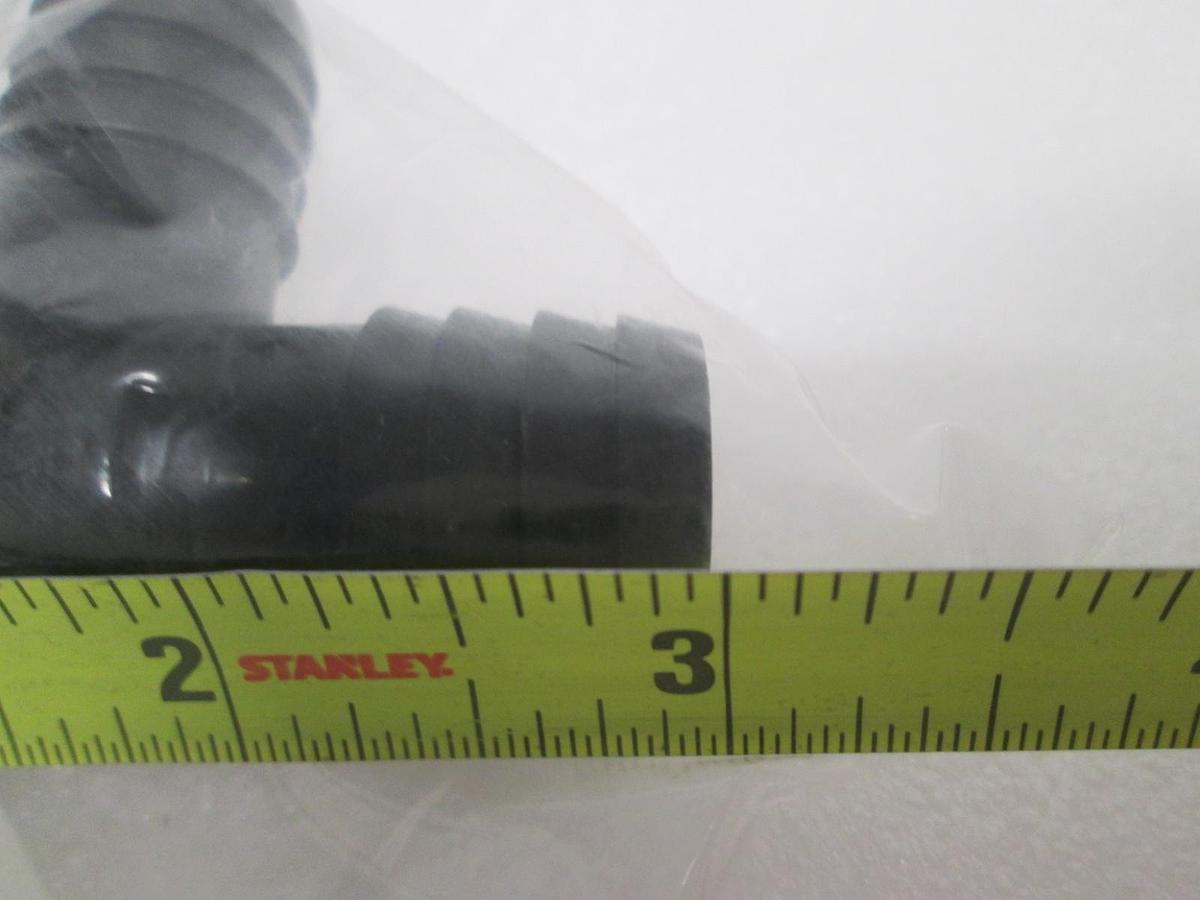 Used Tee, 3/4 Barb, Polyethylene, 206-999-0235, New, Lot of 4