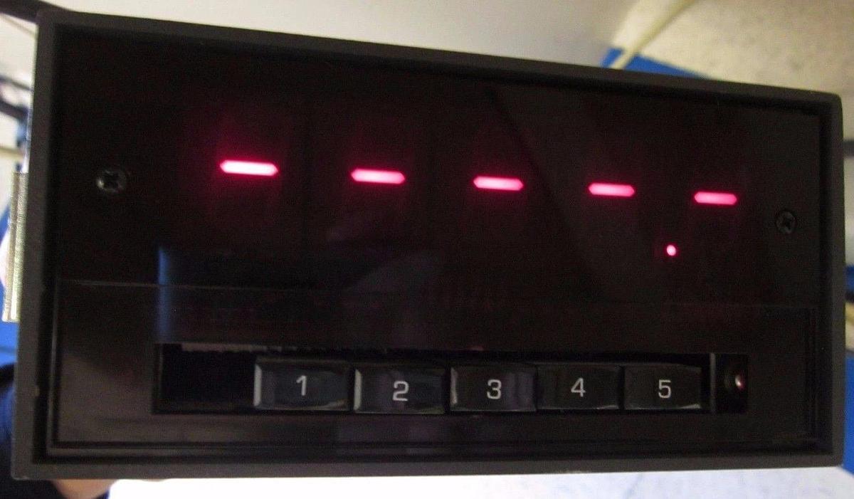 Omega 412B-K Large Display Temperature Meter for Type K Thermocouple, Used
