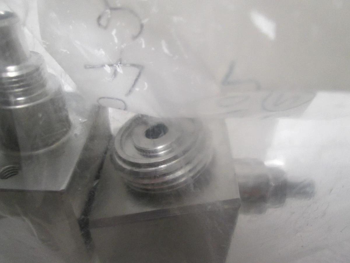92827-01, 910-315102-2, New, Lot of 2