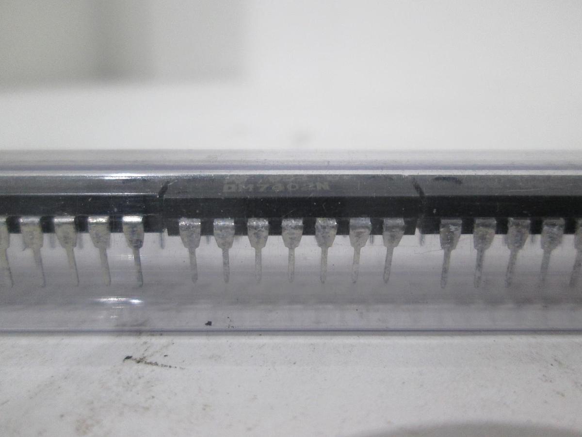 Used National Semiconductor, DM7402N, Integrated Circuit, New, Lot of 25