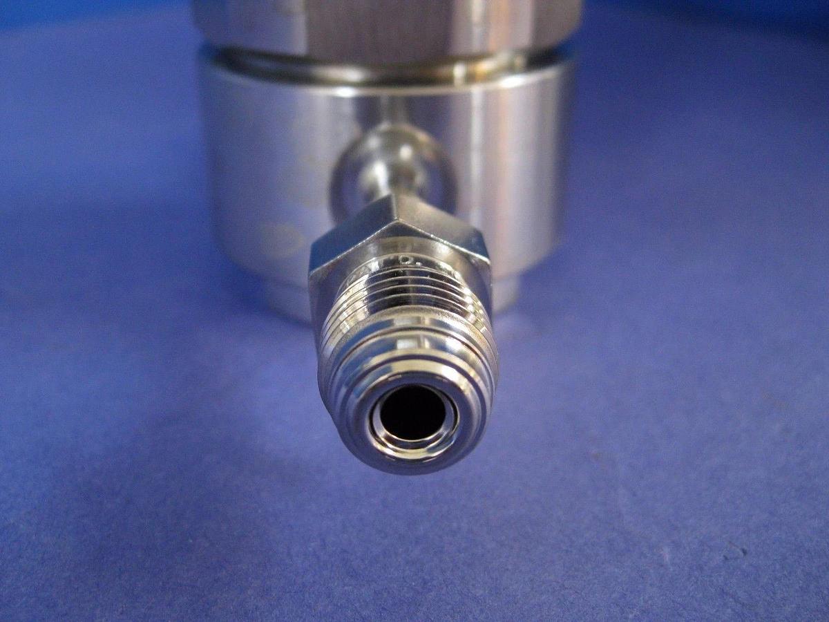 TESCOM  REGULATOR 44-2260-941-086, 1/4" FVCR x 1/4" MVCR, 25 psi, New