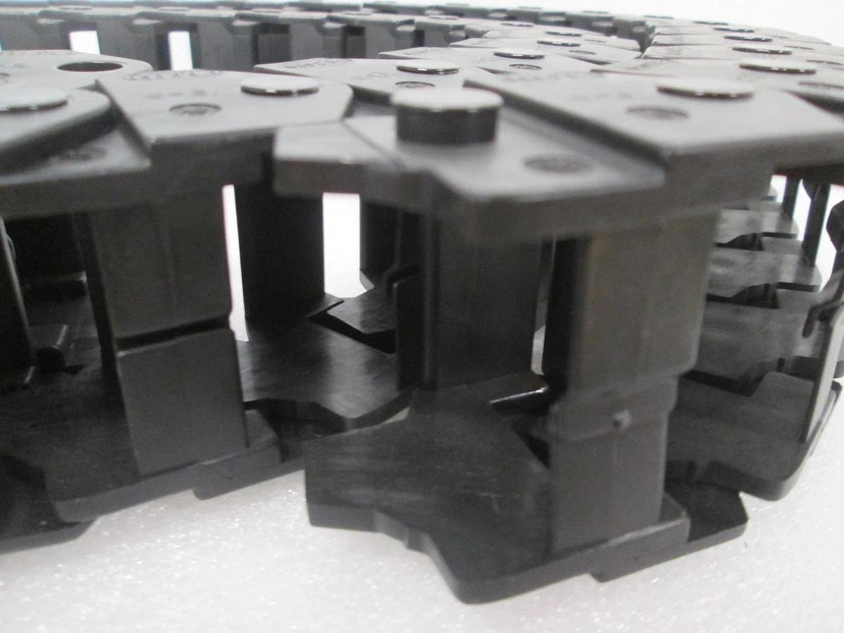 Used Igus, E16.3.060 (47 Pieces) Energy Chain System, Used