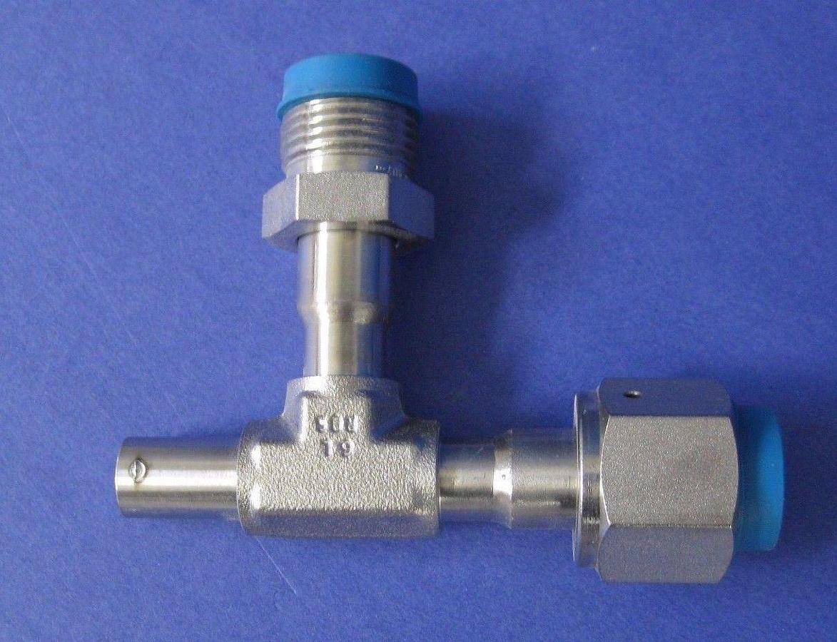 Used Swagelok TEE Assy, 1/2" MVCR x 1/2" FVCR x 1/2" Tube Buttweld, Lot of 2
