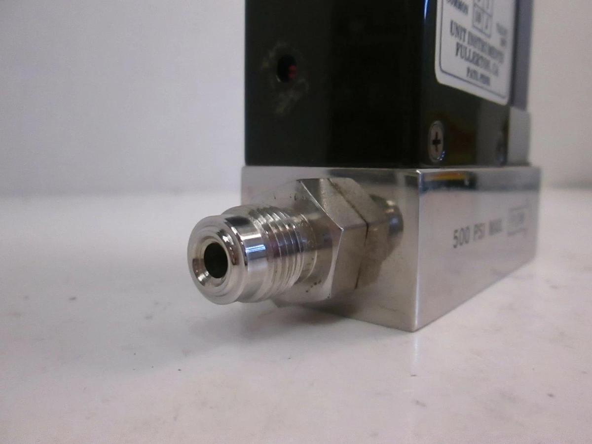 Used Unit UFC-1000 Mass Flow Controller MFC, NH3, 5 SLM