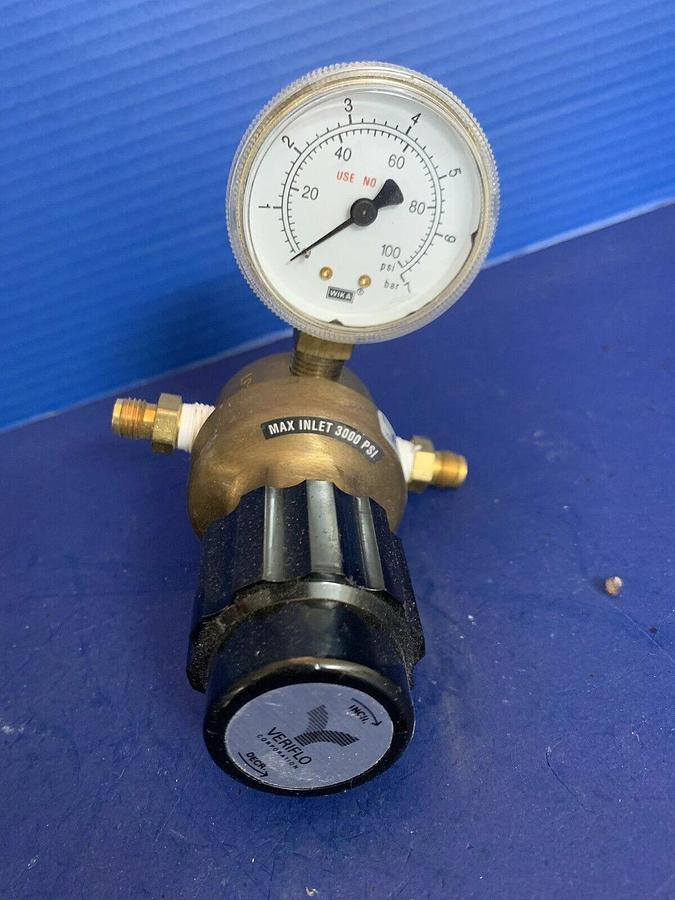 Used Parker Veriflo IR4B-100-GSD Brass Regulator w/ Gauge, 4 Port, Used